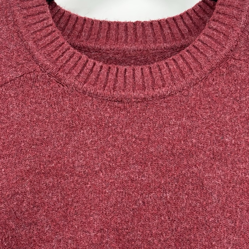 GAP Men Wool Blend Crewneck Sweater Size Medium Burgundy Pullover Career Classic - Picture 2 of 9
